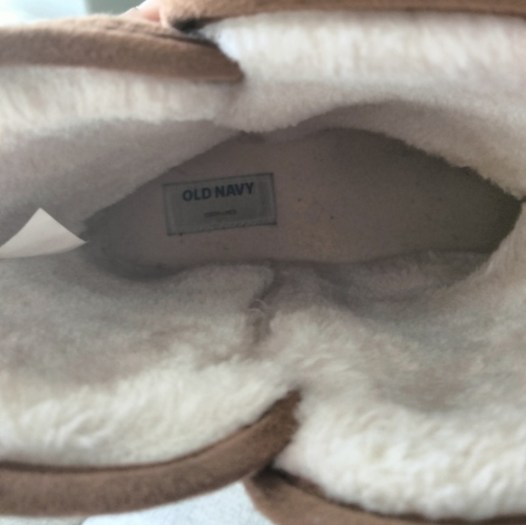 Old Navy Faux-Suede Faux-Fur lined Ankle Booties - Picture 6 of 8